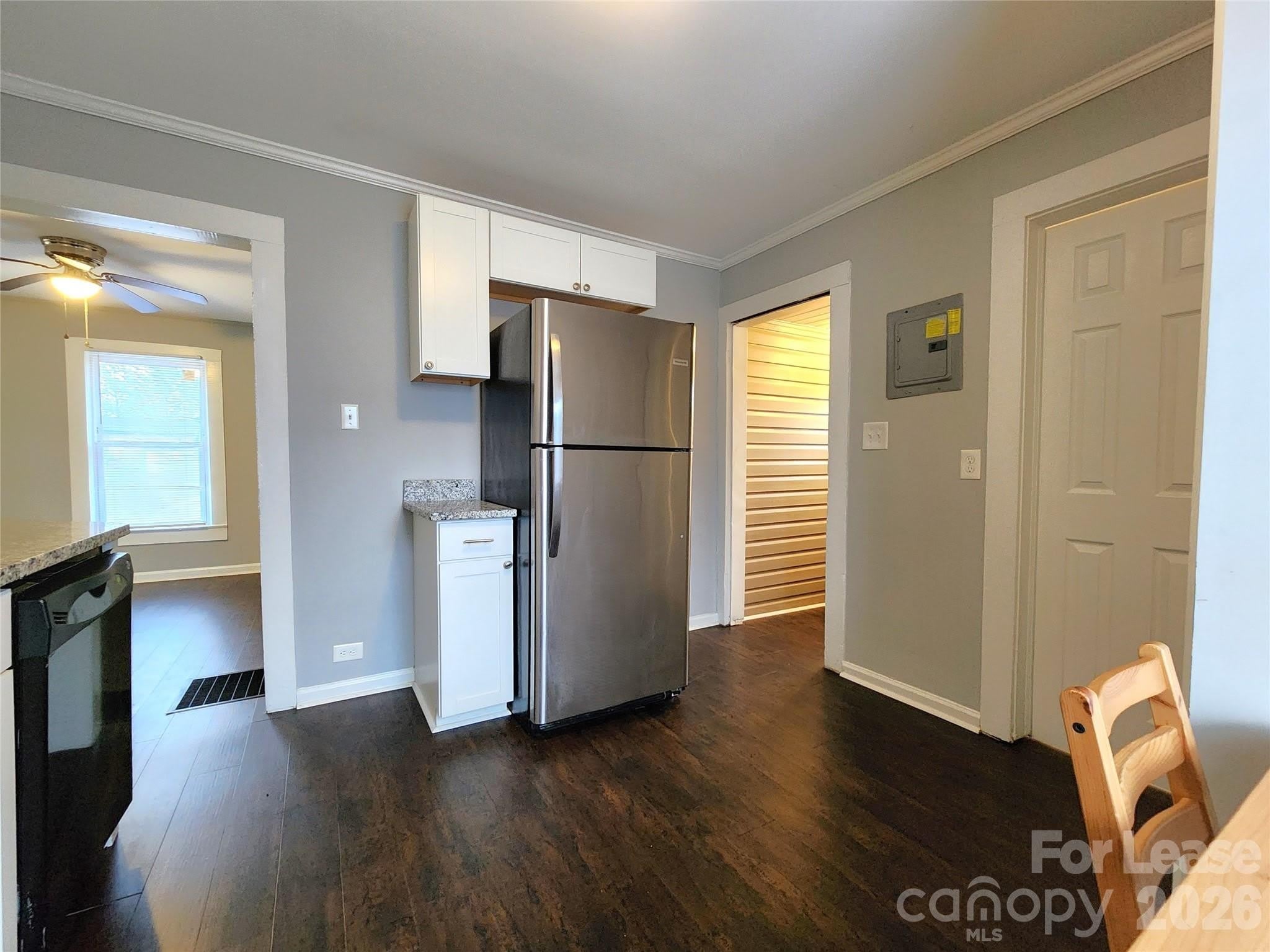 507 S Vance Street – photo 5