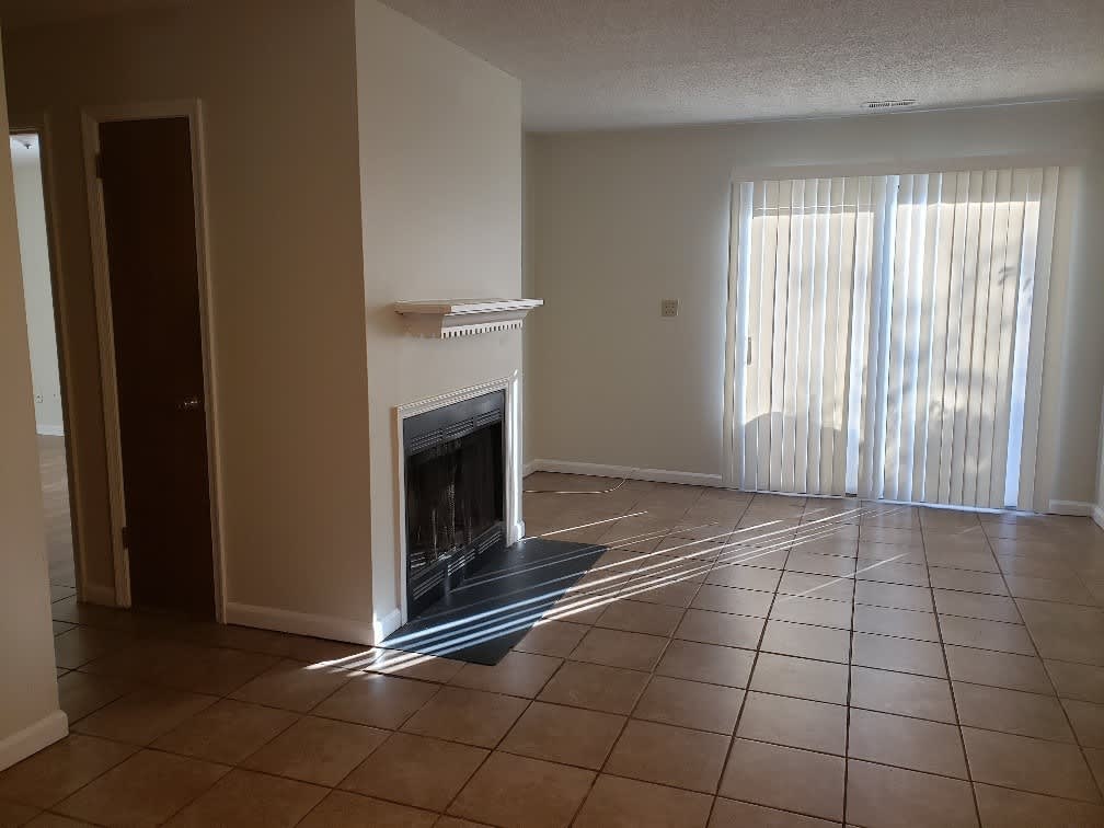 Ranch-style 2BD/2BA townhome in quiet neighborhood in Garner! – photo 4
