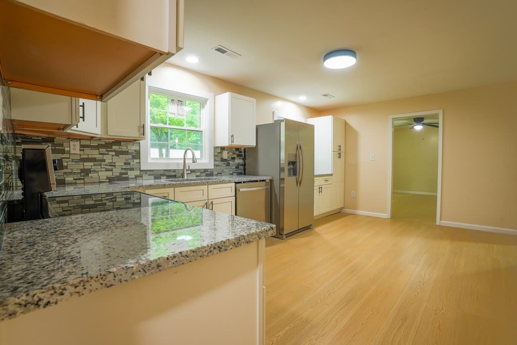 1821 Freeport Road – photo 4