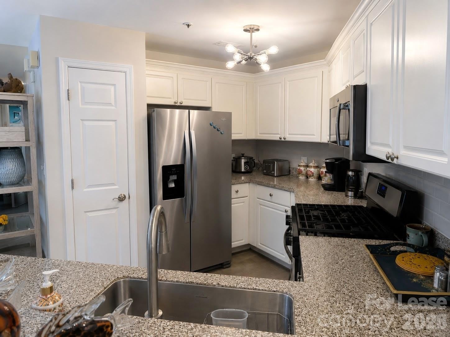 18015 Kings Point Drive – photo 4
