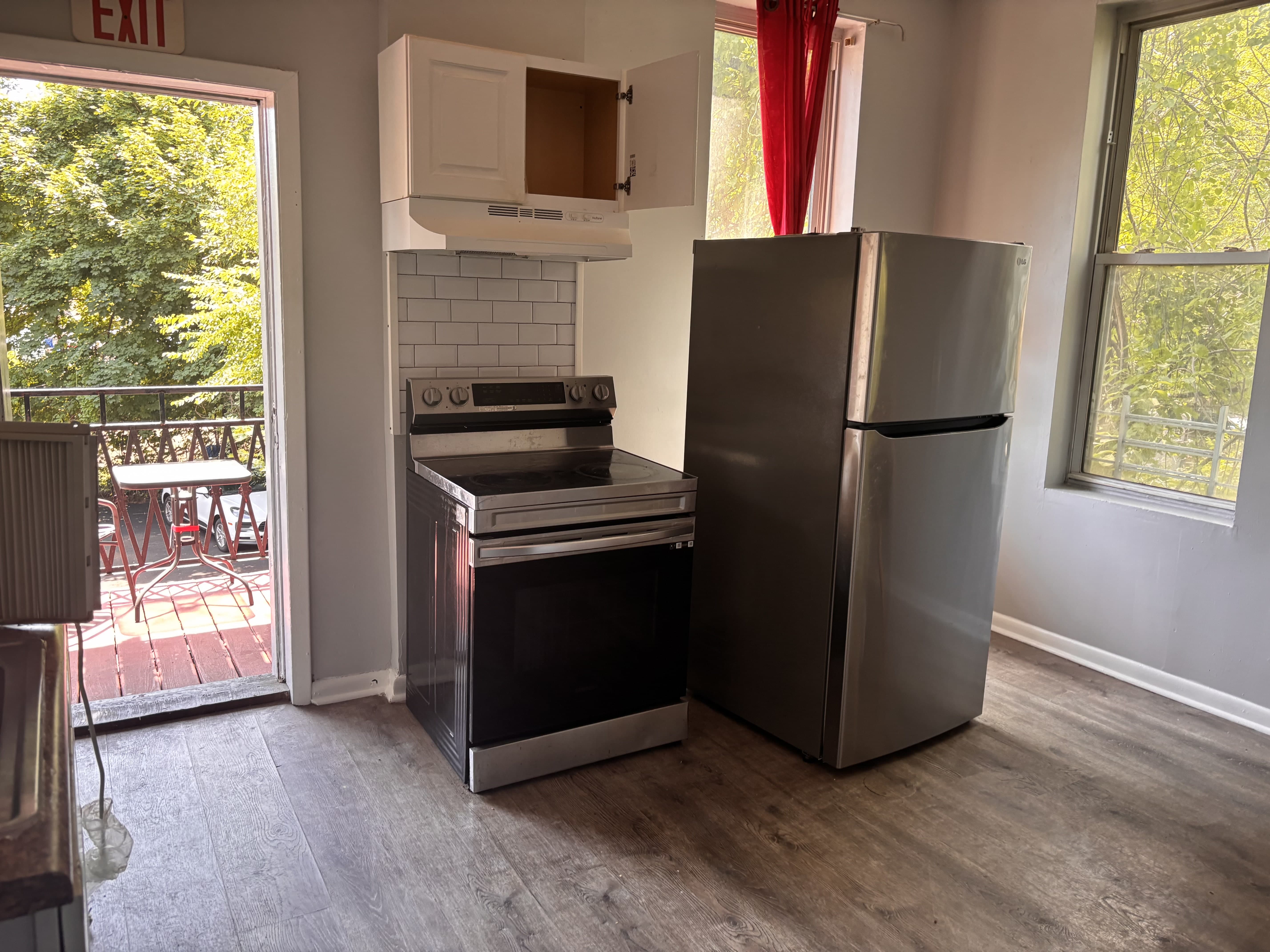 744 Congress Avenue – photo 2