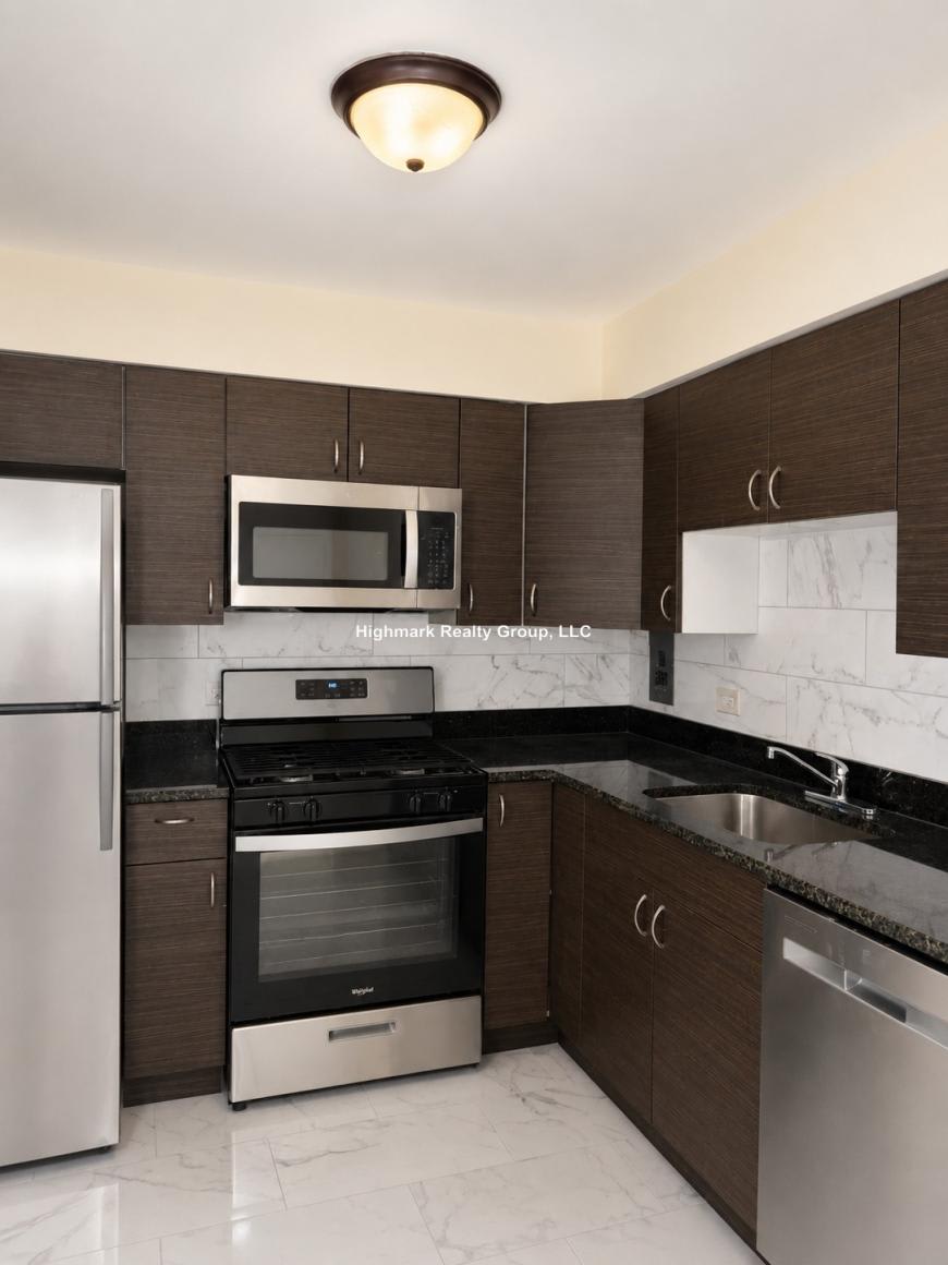 630 Lincoln Ave. – photo 1