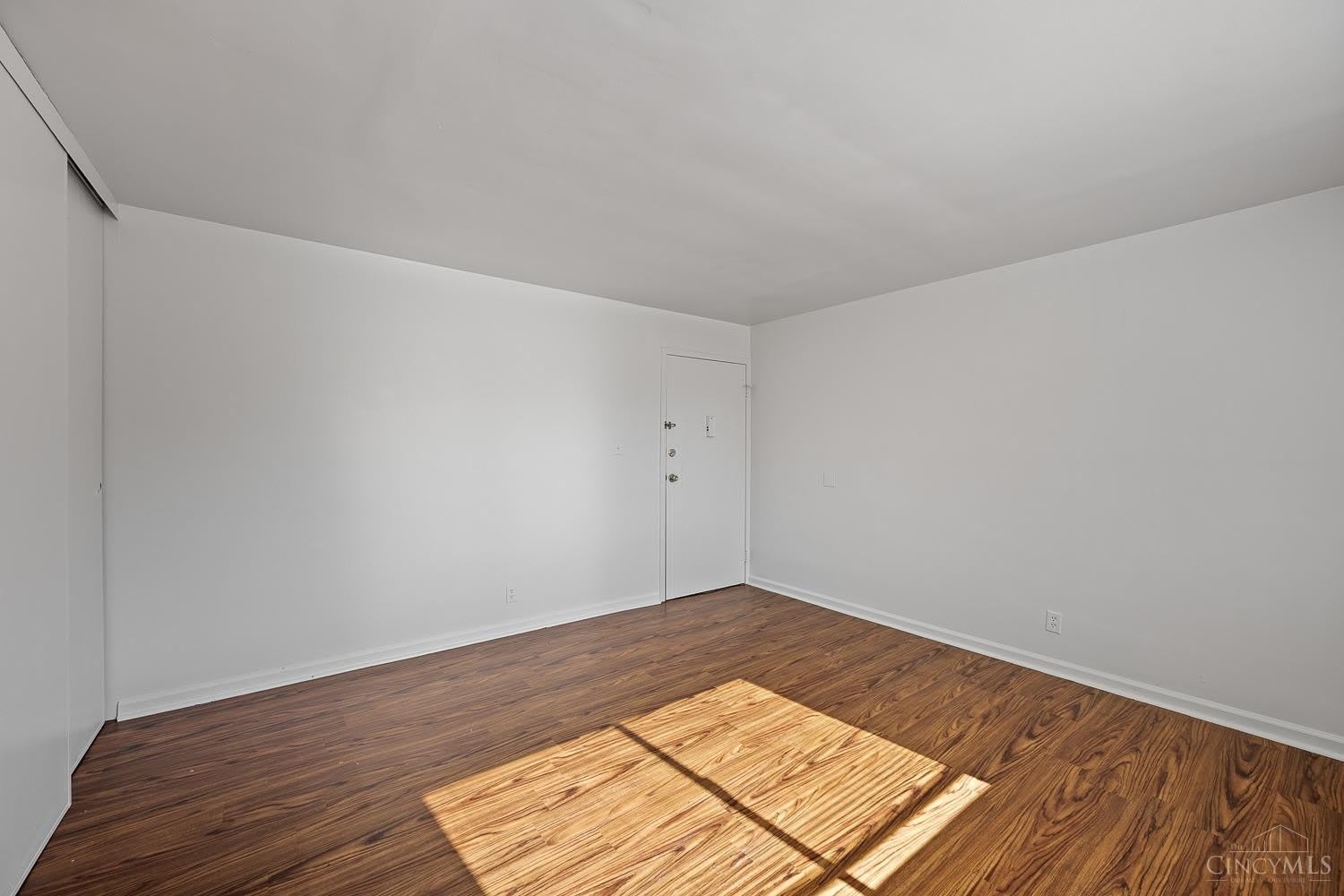 1522 Cedar Avenue – photo 3