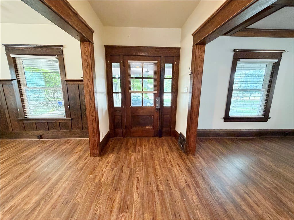 333 Laurel Blvd – photo 3