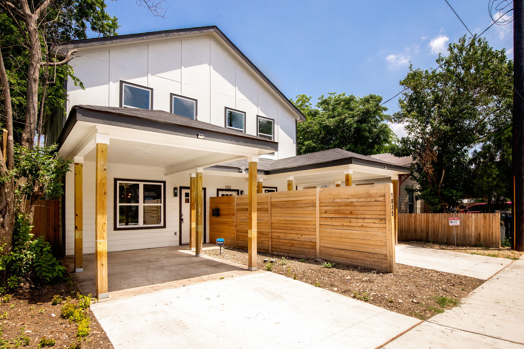 1835 Dawson St – photo 3