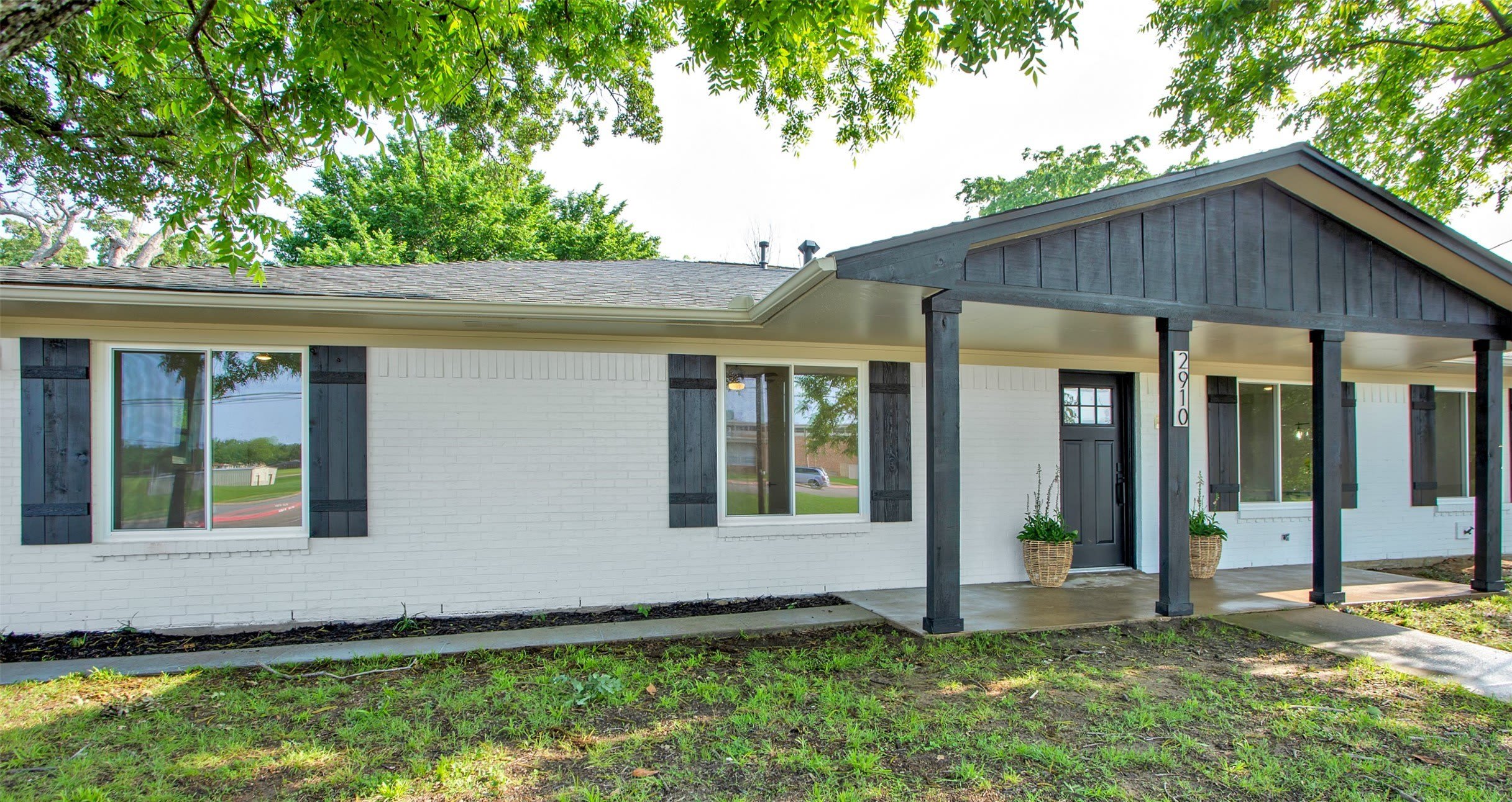 2910 W Crawford Street – photo 2