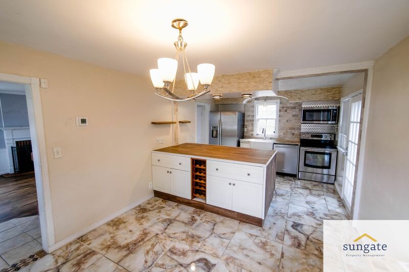 7023 Deerfield Rd – photo 5
