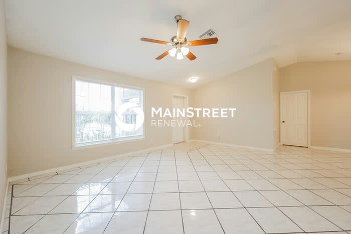 1107 Southeast 18Th Street – photo 3