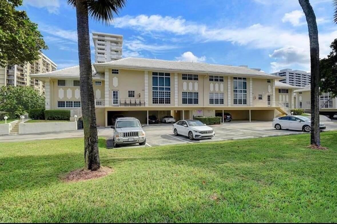 1299 S Ocean Boulevard – photo 1