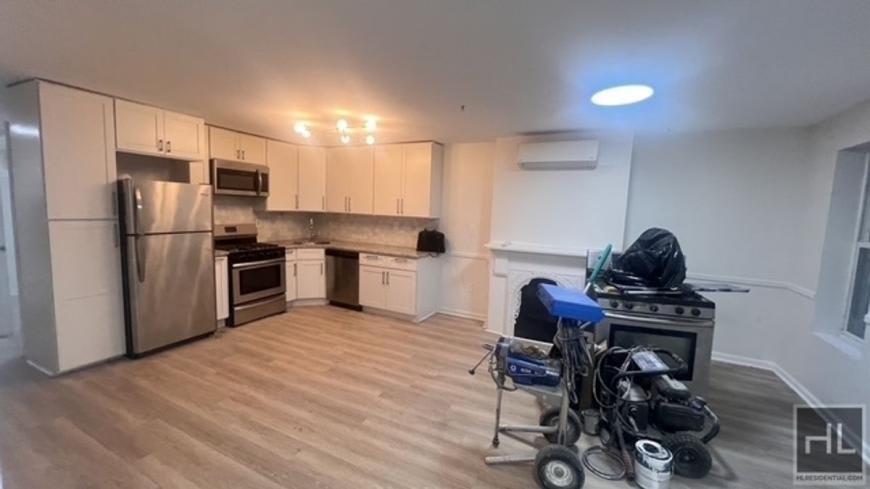 1195 ST MARKS AVENUE – photo 3