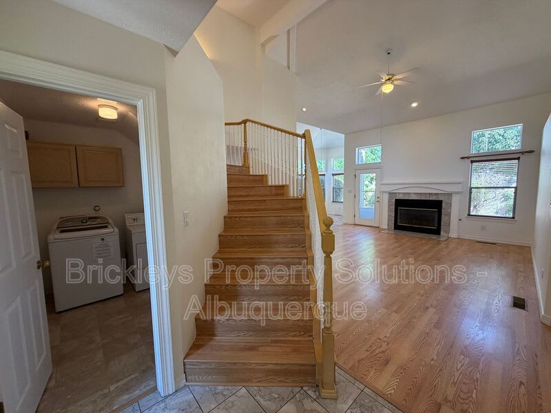 6517 Glen Oak NE – photo 5