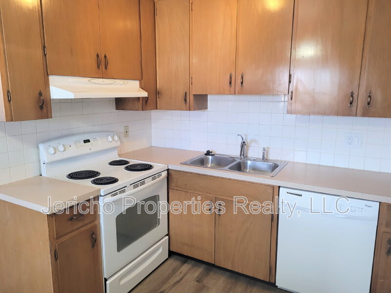 7300 West 20th Avenue – photo 3