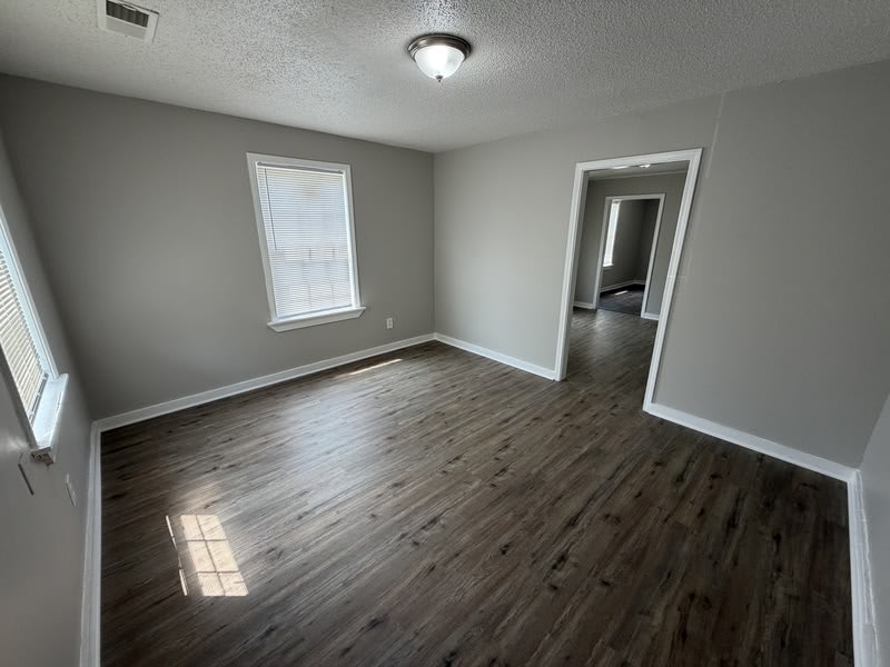 2156 Ethlyn Avenue – photo 4