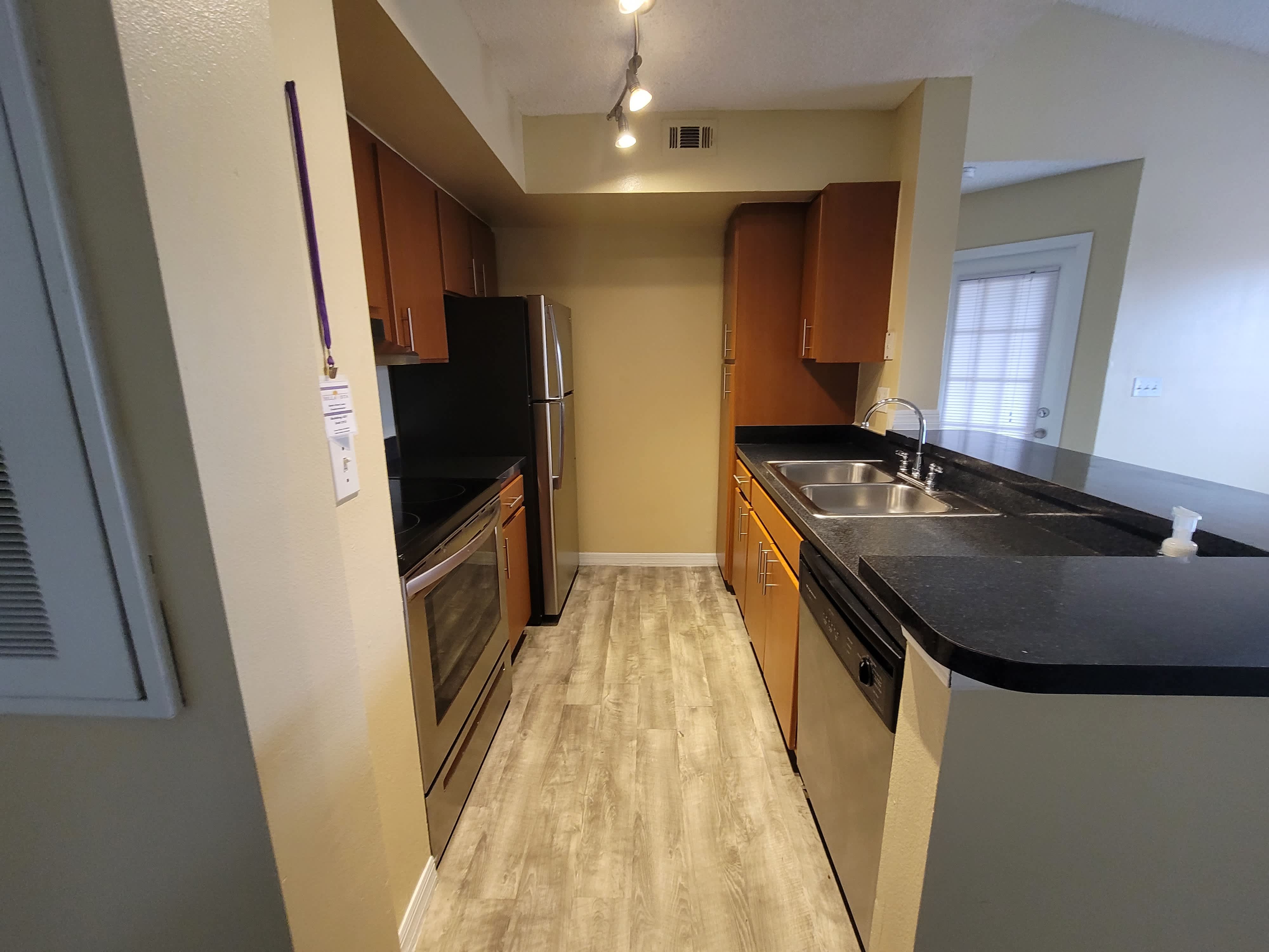 421 Fountainhead Cir – photo 3