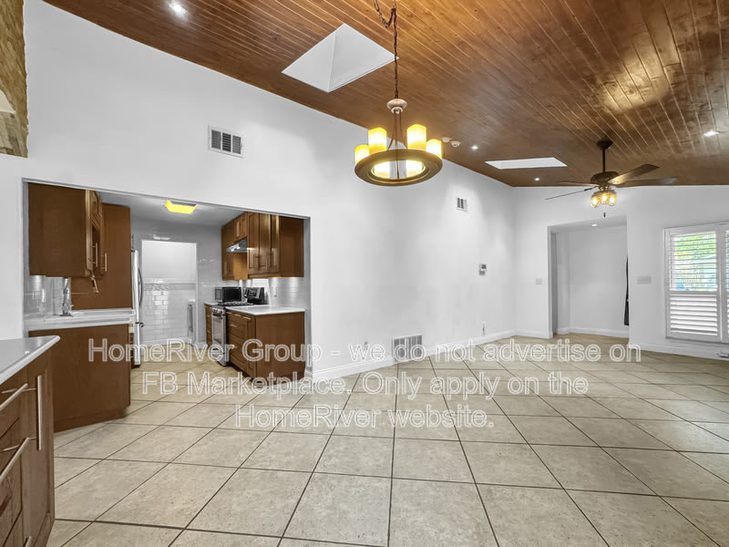 3318 Stoney Sq – photo 3