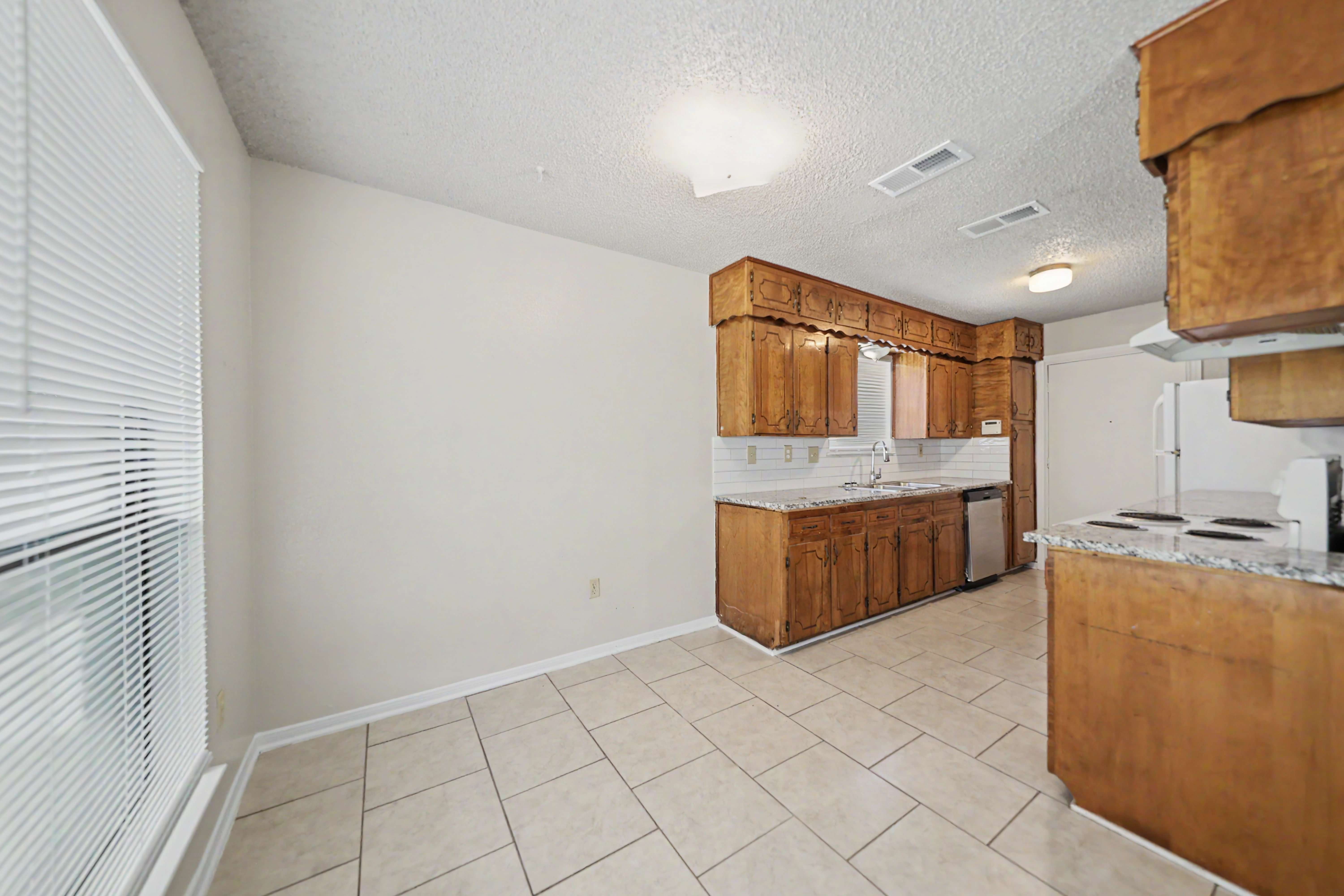 1709 Moonlight Dr – photo 5