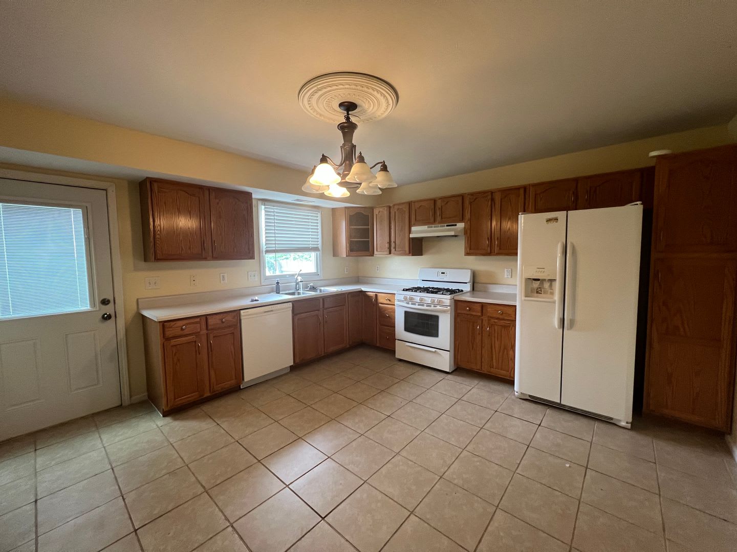 CHATHAM 2BEDROOM 1.5 BATH CONDO – photo 5