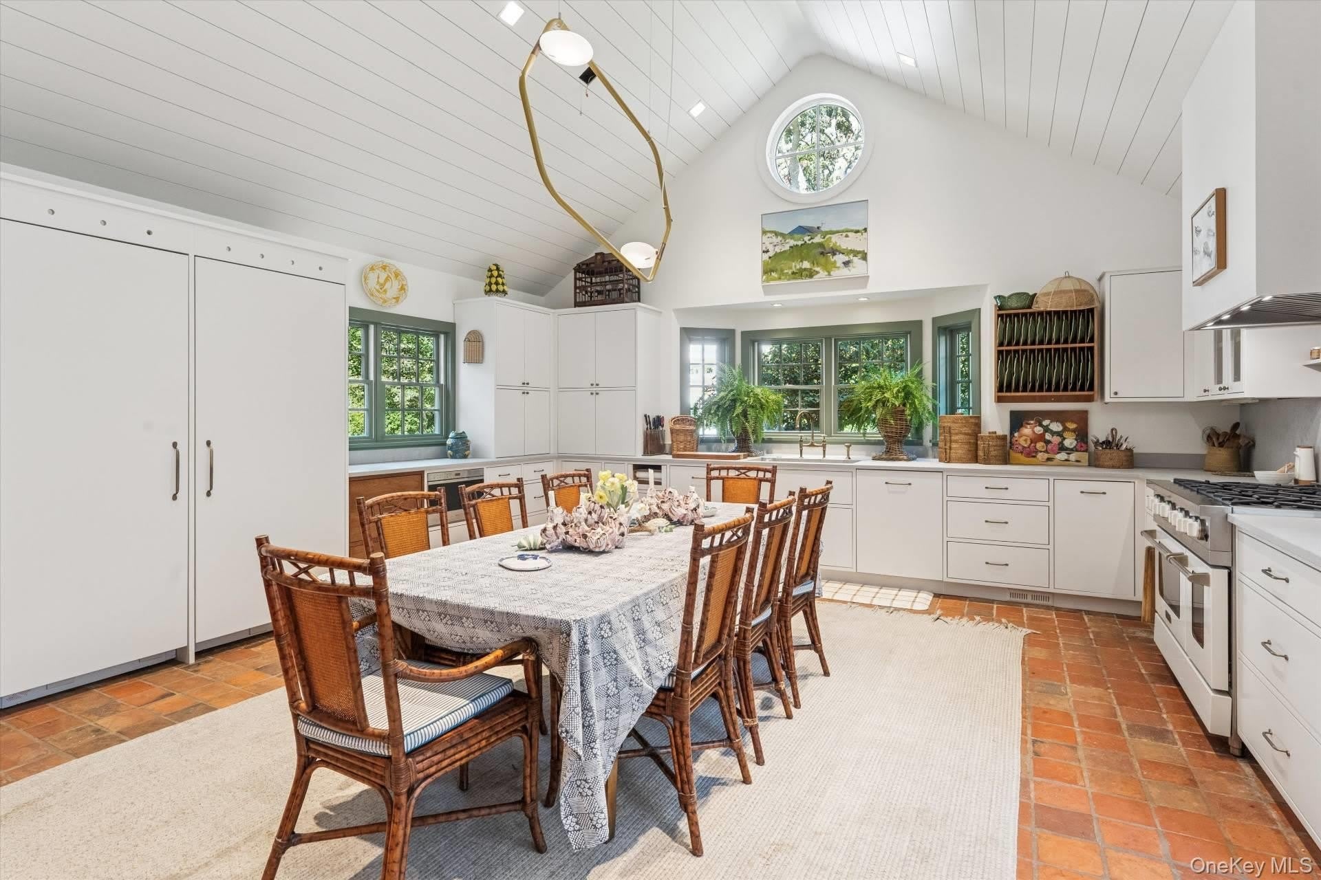 20 Quogue Street – photo 5