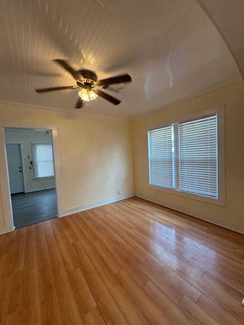 Cute Newly Renovated 2-Bedroom, 1-Bath Home – photo 4