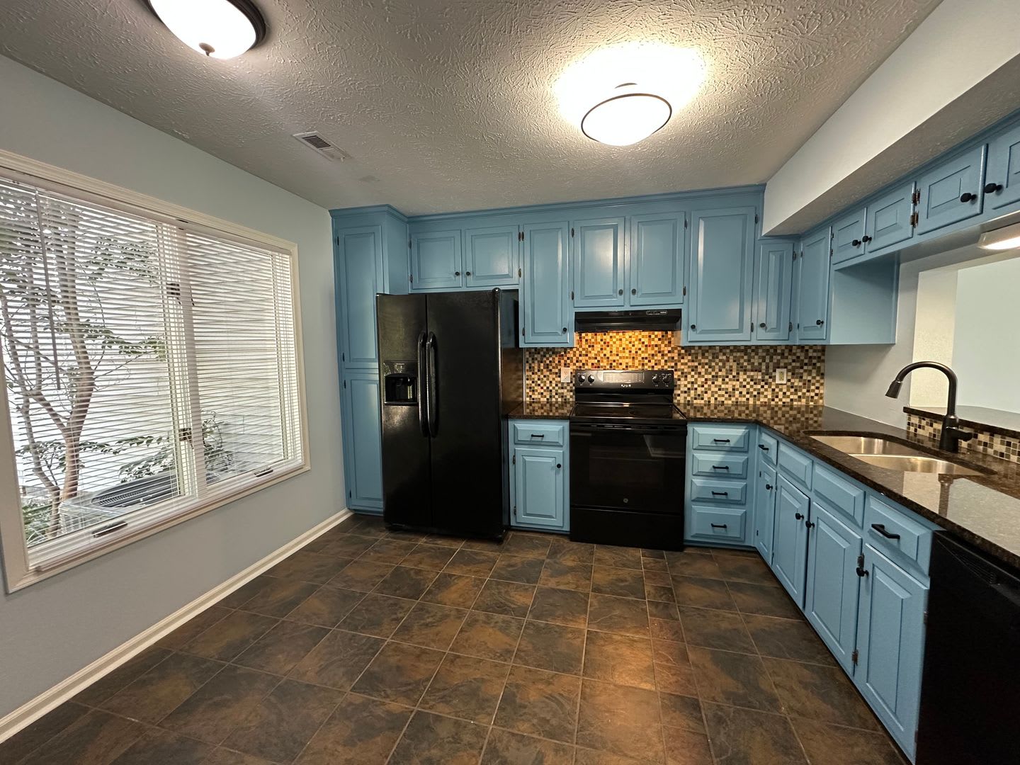 Waterfront Townhome with Water Views & Private Dock Access – photo 2