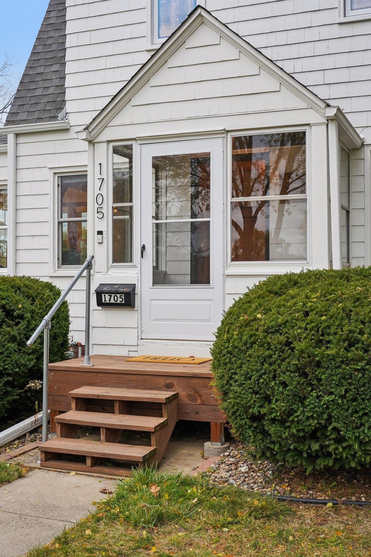 1705 Ivy Avenue E – photo 3