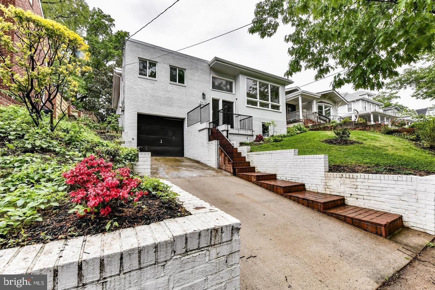 2013 FRANKLIN Street NE – photo 1