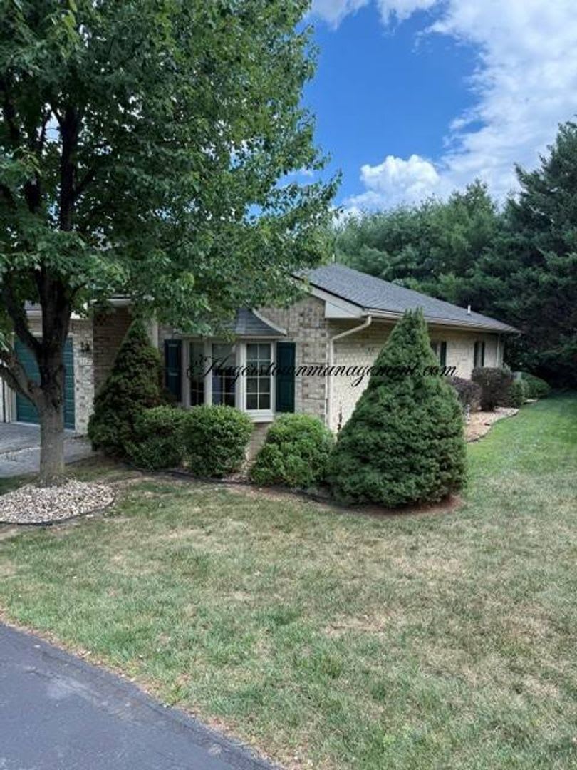 Condo In Cortland Manor – photo 3