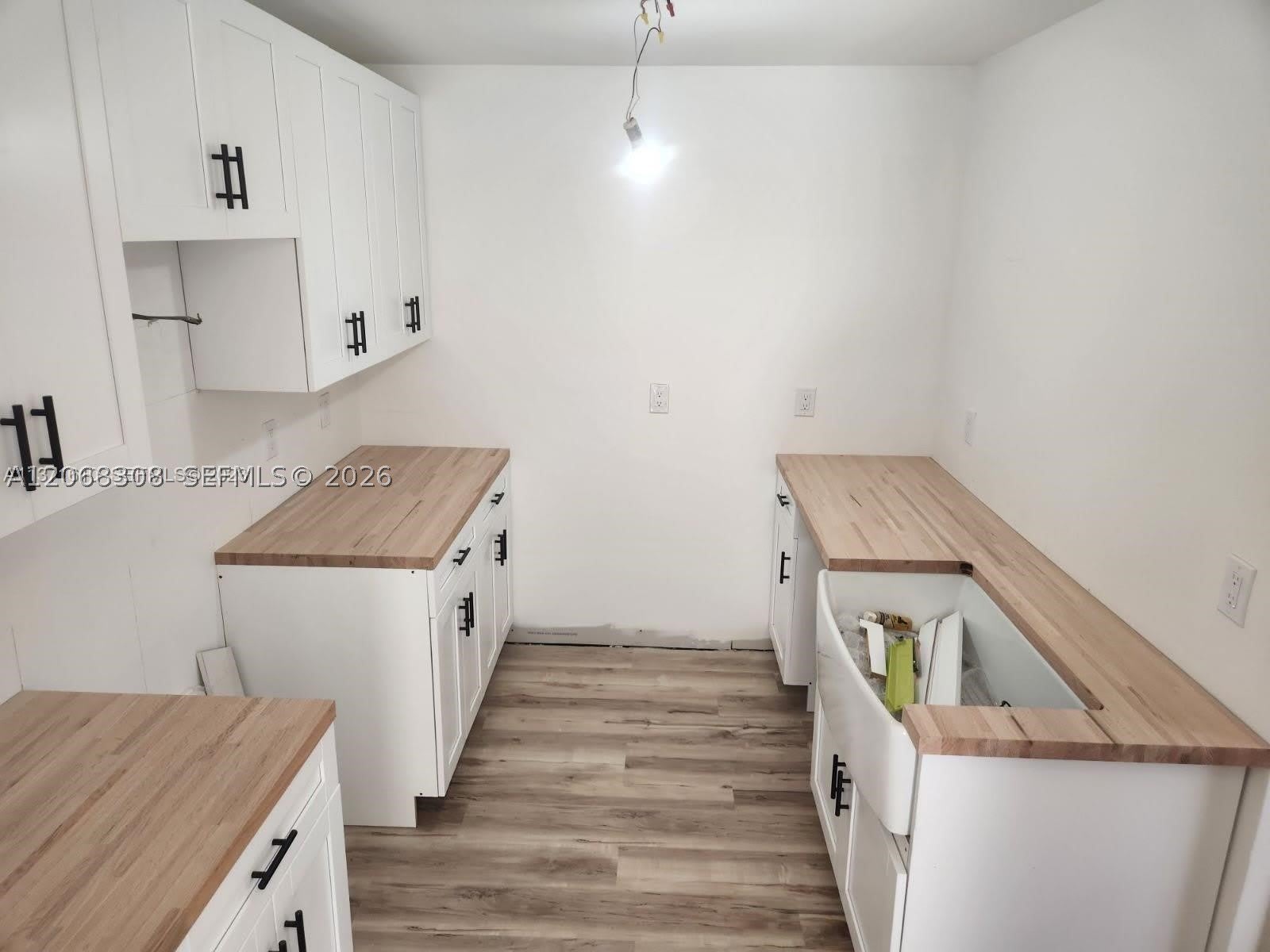 271 NE 12th Ave – photo 2