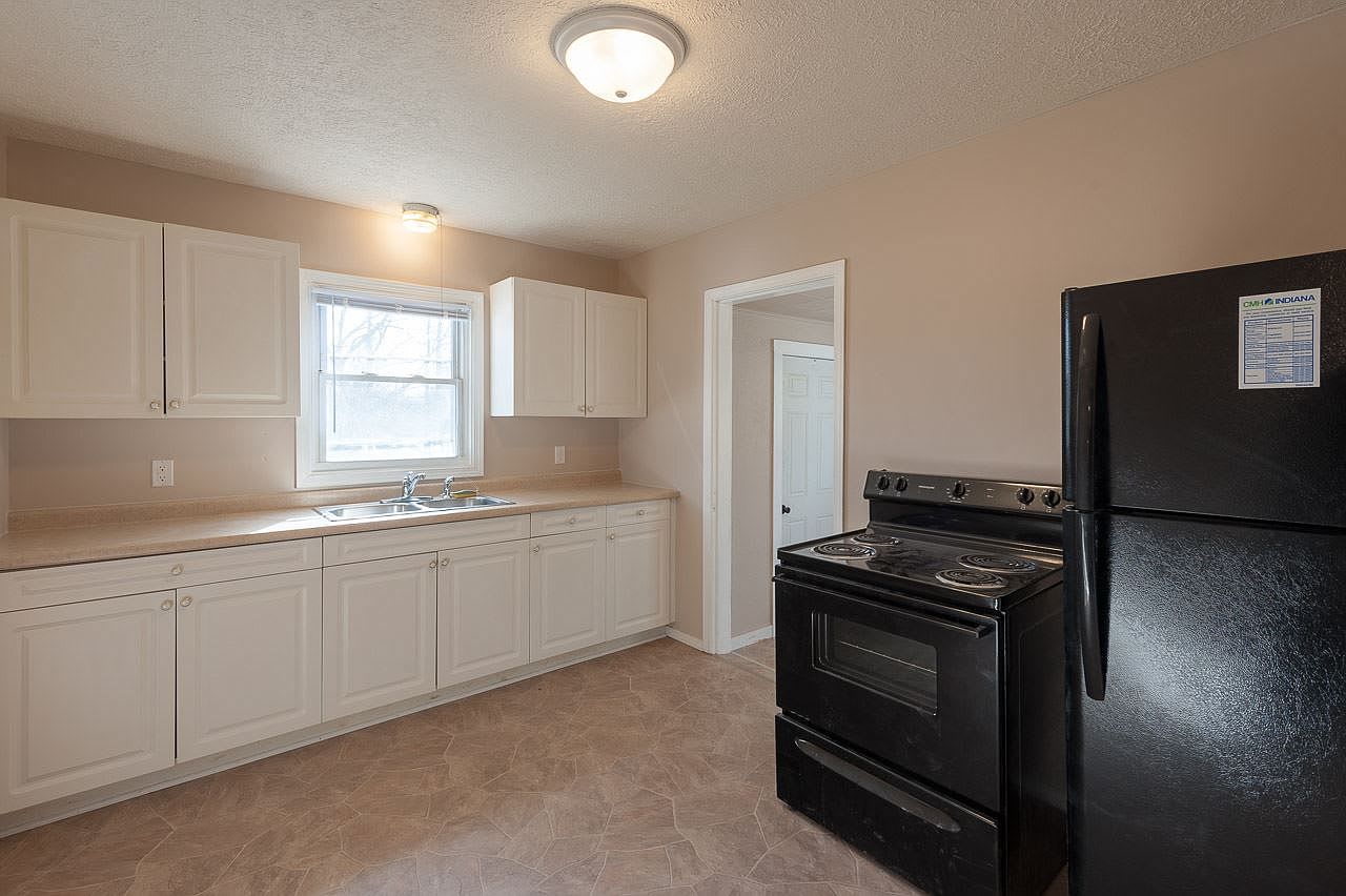 2301 S Milton Dr – photo 4