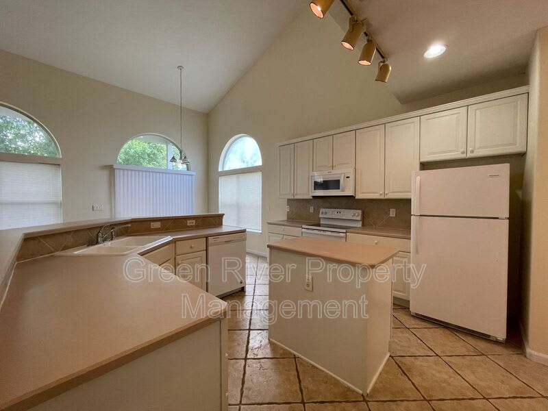1804 Sea Pines Ln – photo 5