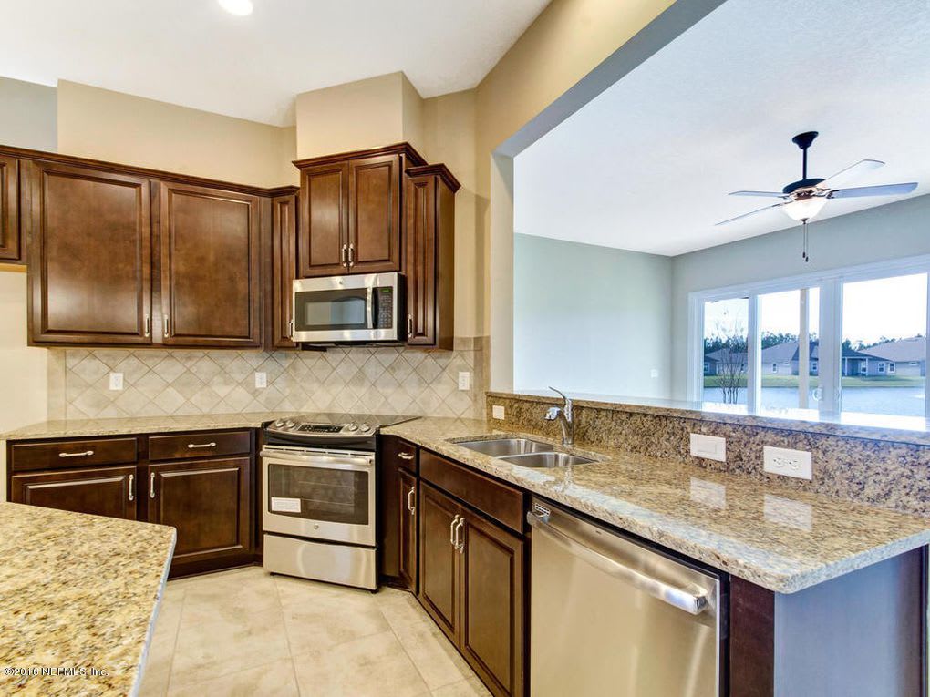 214 Flora Lake Cir – photo 3