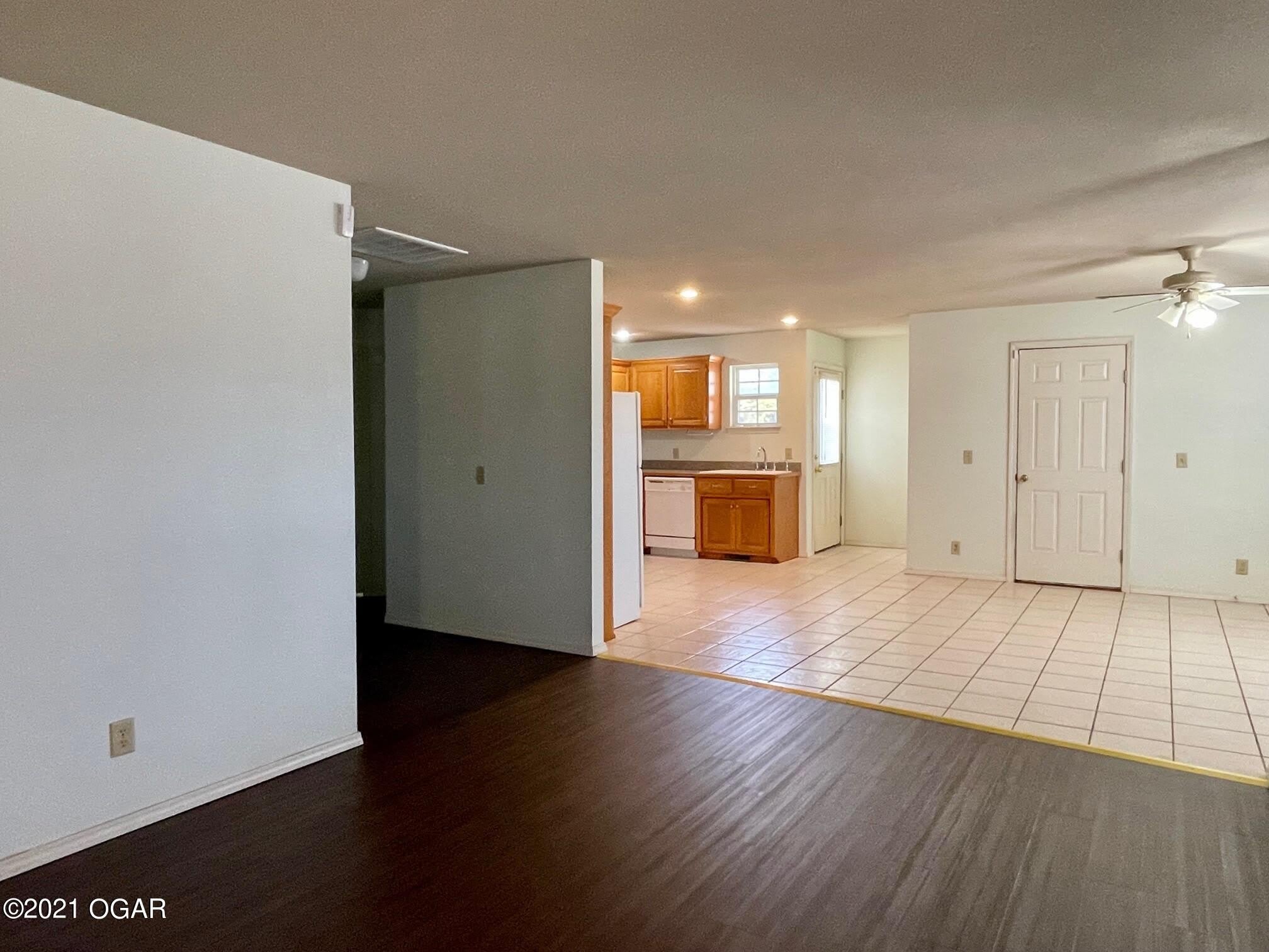 1201 Southgate Road – photo 3