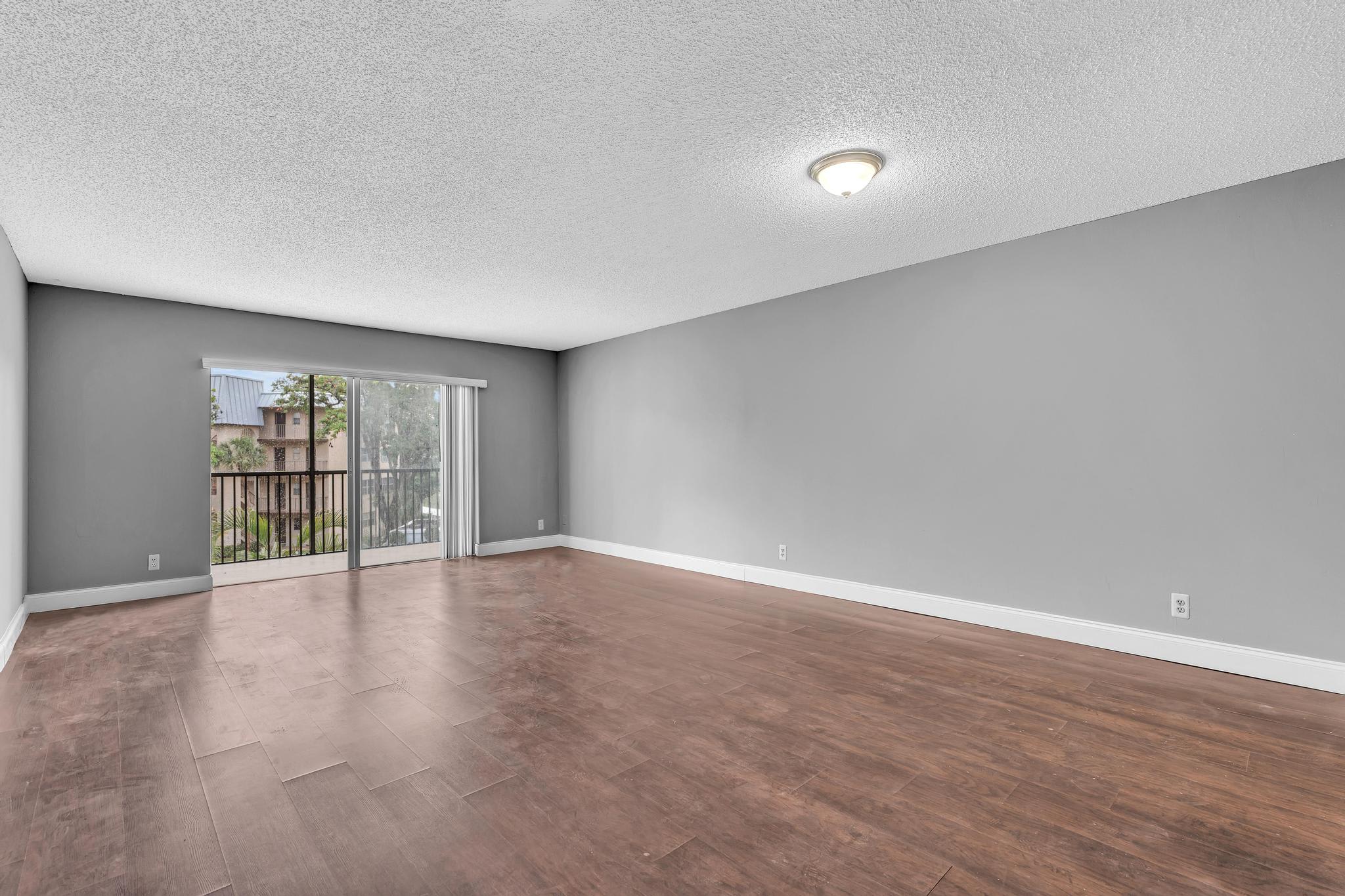 5961 N Falls Cir Dr – photo 5