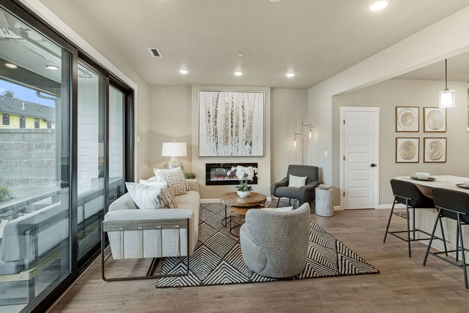 End Unit Luxury Townhome for Lease at the Courtyards at Hidden Crest – photo 5