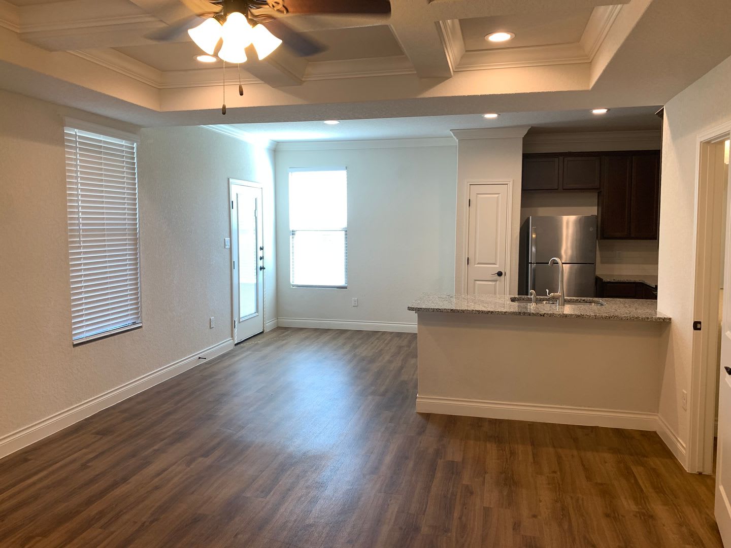 3/2.5/1.5 Duplex /Easy access to I-35 / Fridge, Washer, Dryer / Fenced in yard / NBISD – photo 5