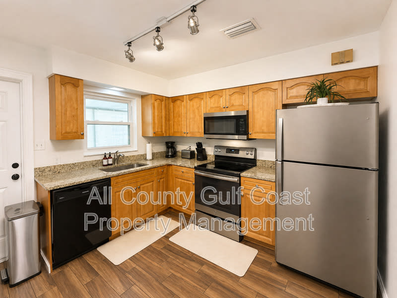 2804 19th Ave W – photo 4