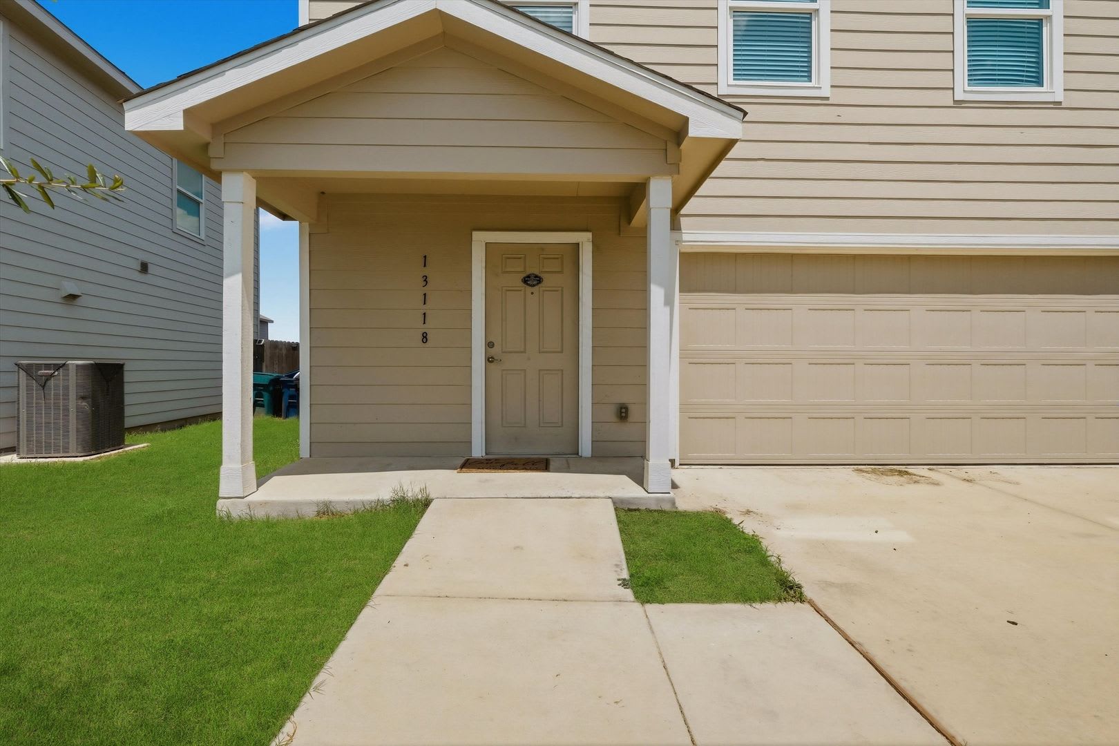 Beautiful 4-Bedroom Home with Golf & Clubhouse Access – photo 5