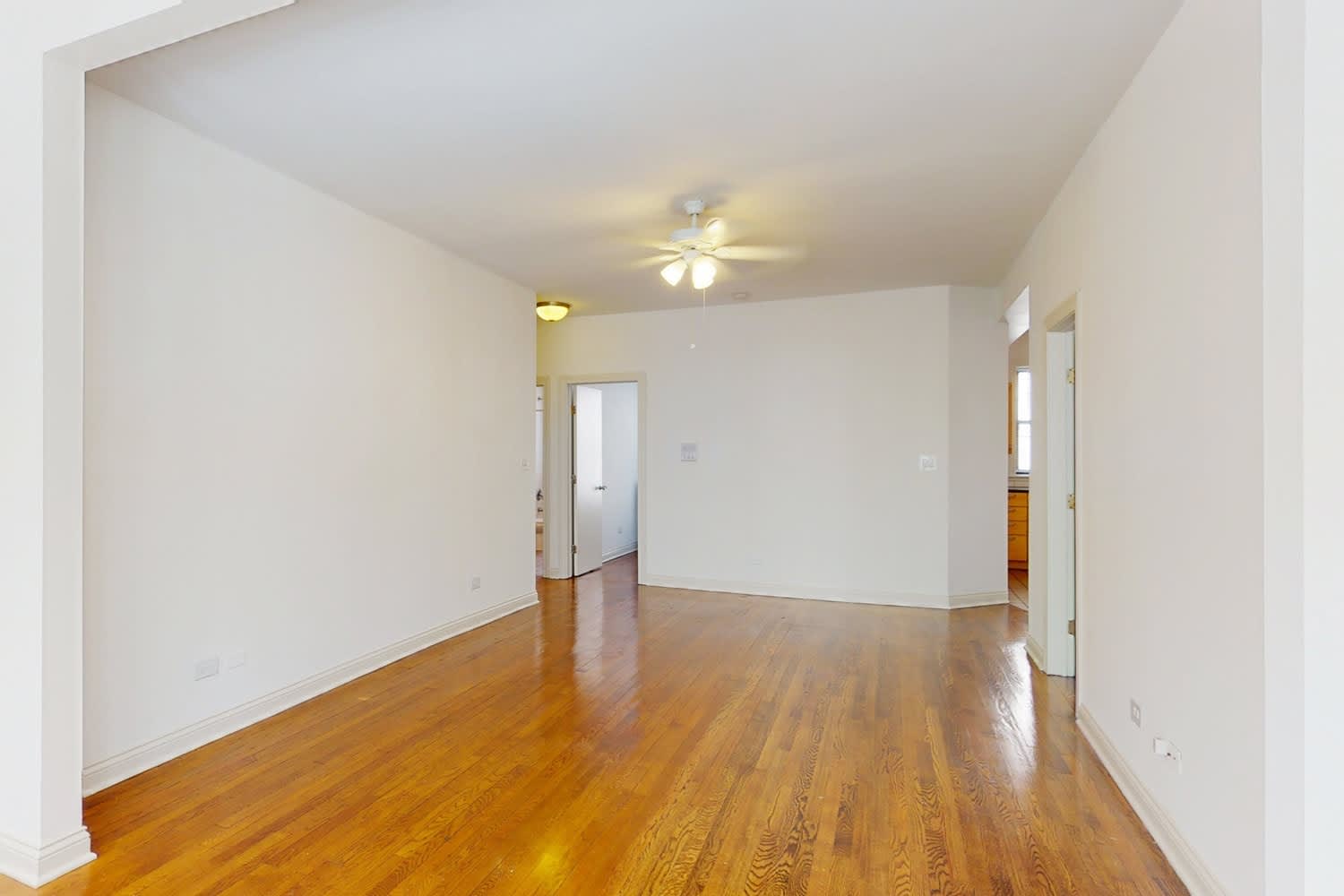 5350 5358 S Maryland Avenue – photo 2