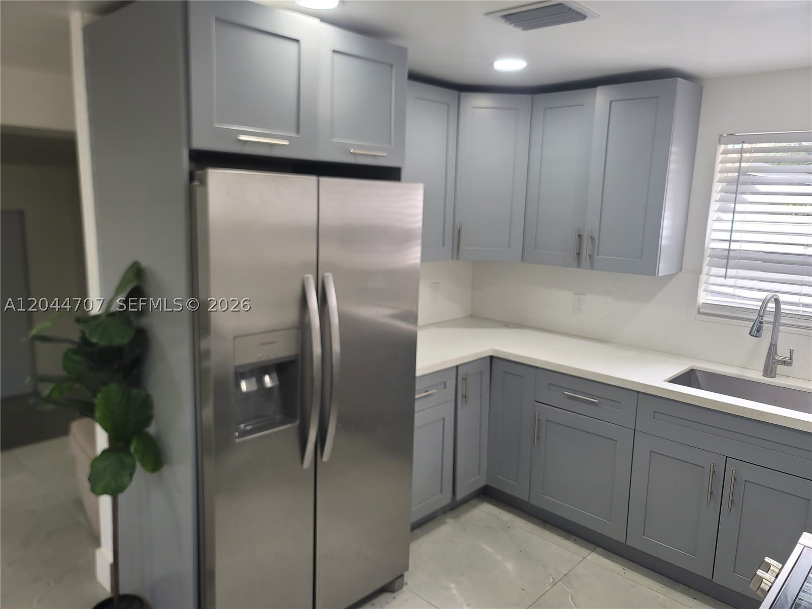 512 NW 96th St – photo 3