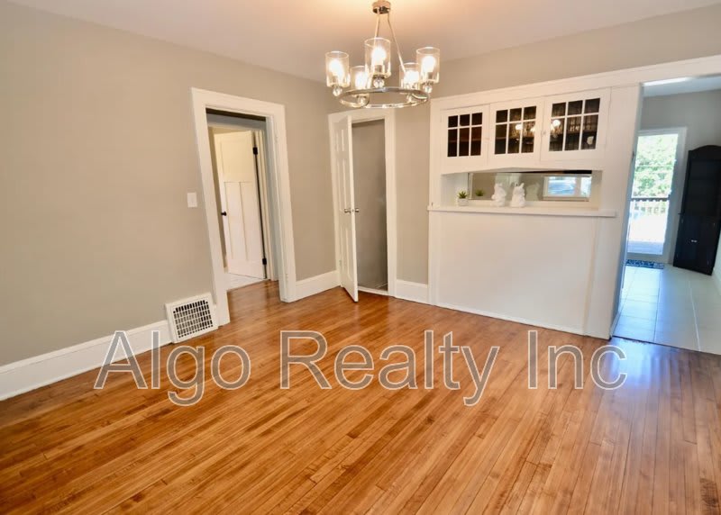 4239 Minnehaha Avenue 1 – photo 4