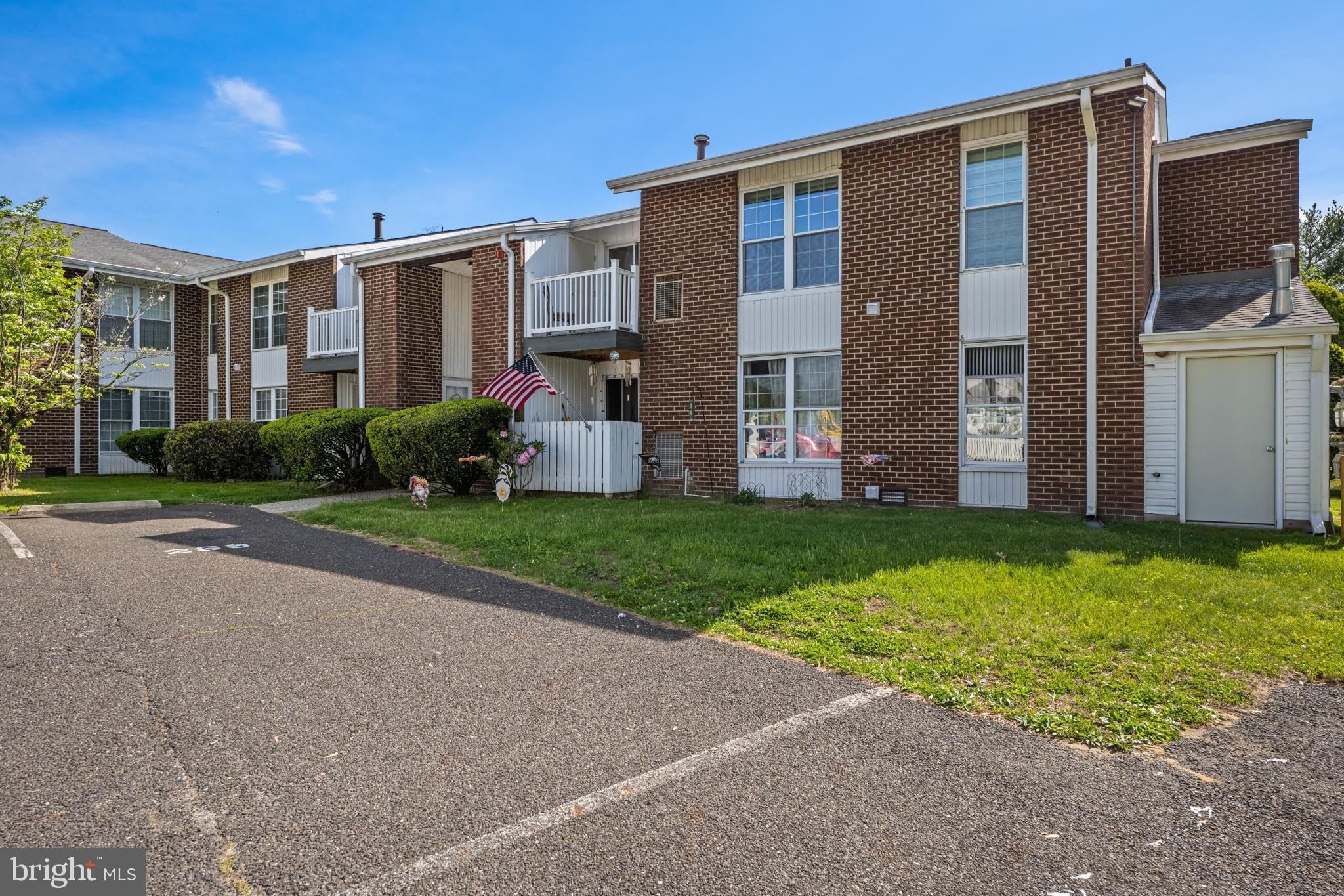 275 GREEN Street – photo 1
