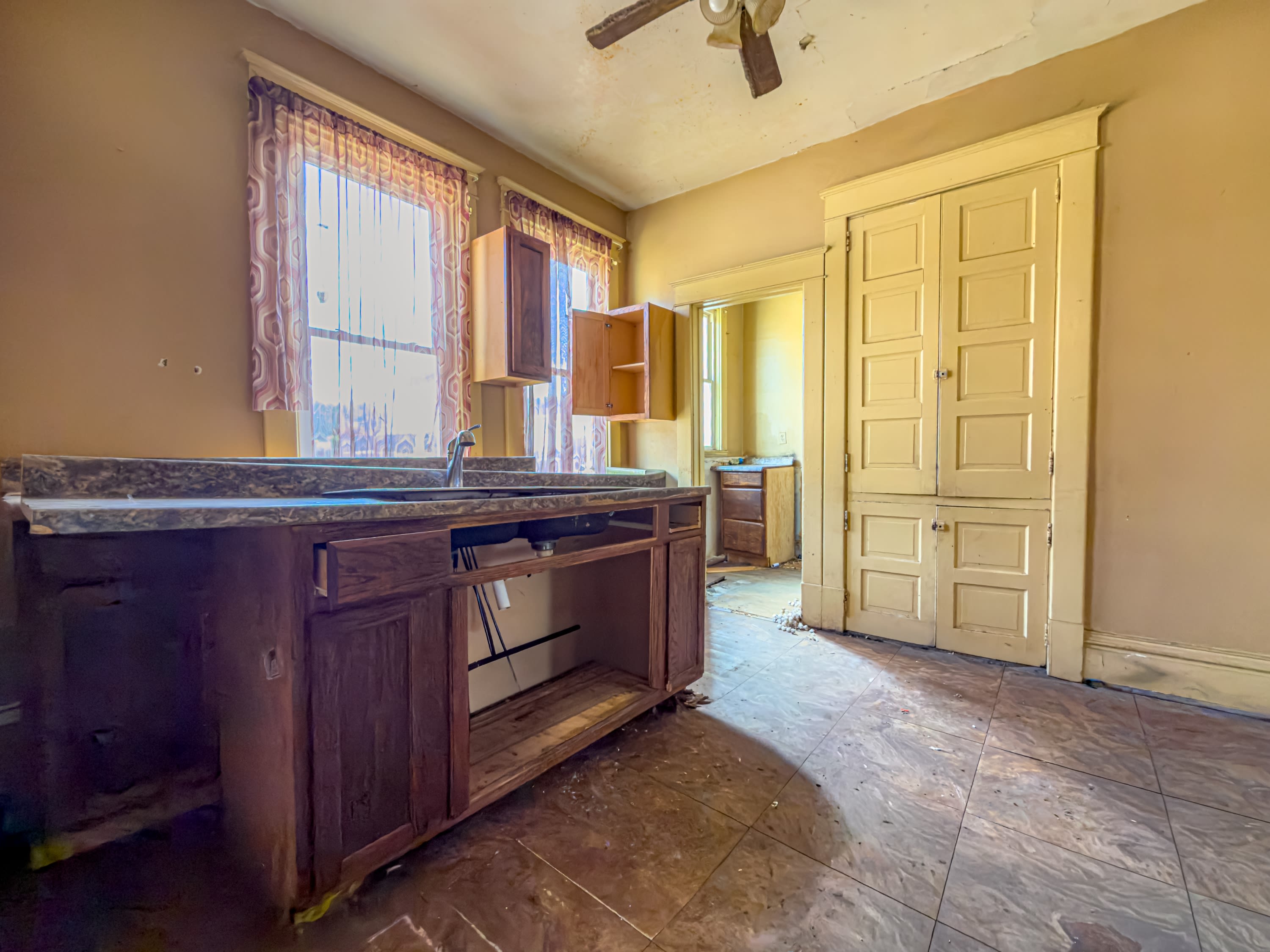 1136 Reservoir Avenue – photo 5