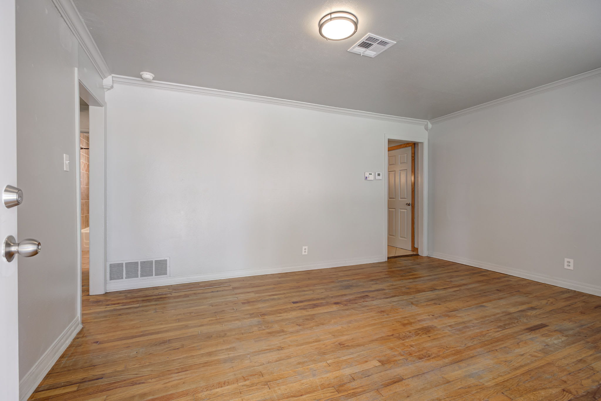 910 Garver Street – photo 3