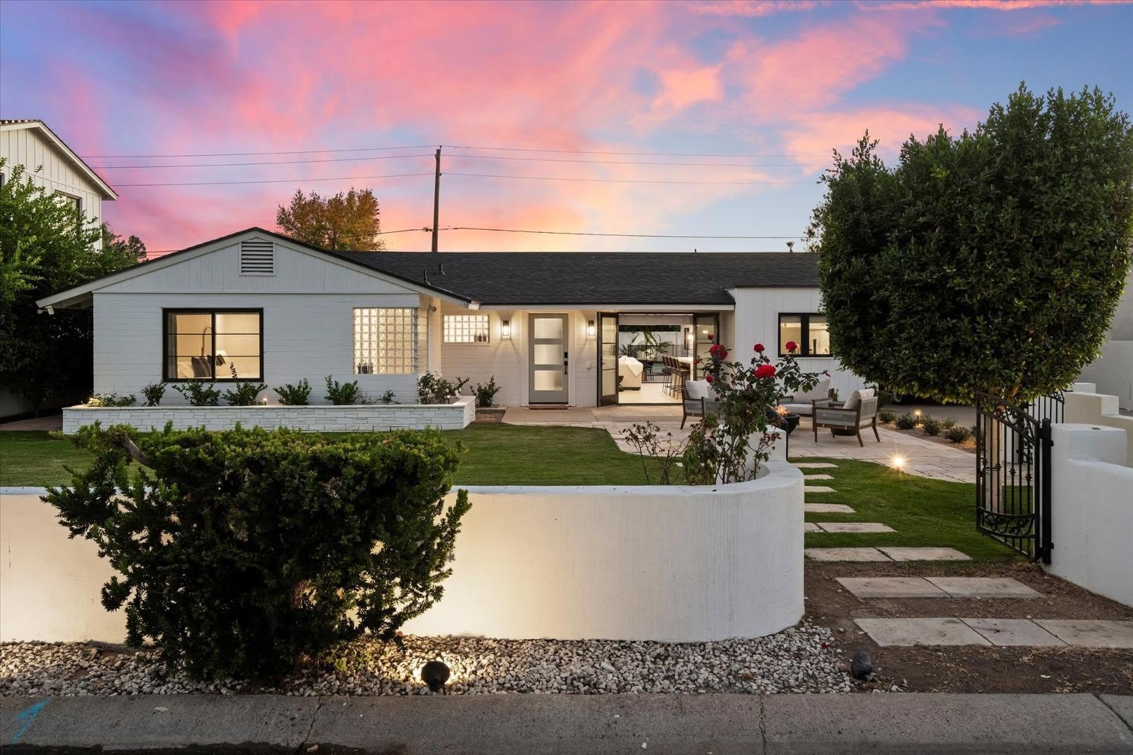 3827 E Hazelwood Street – photo 3