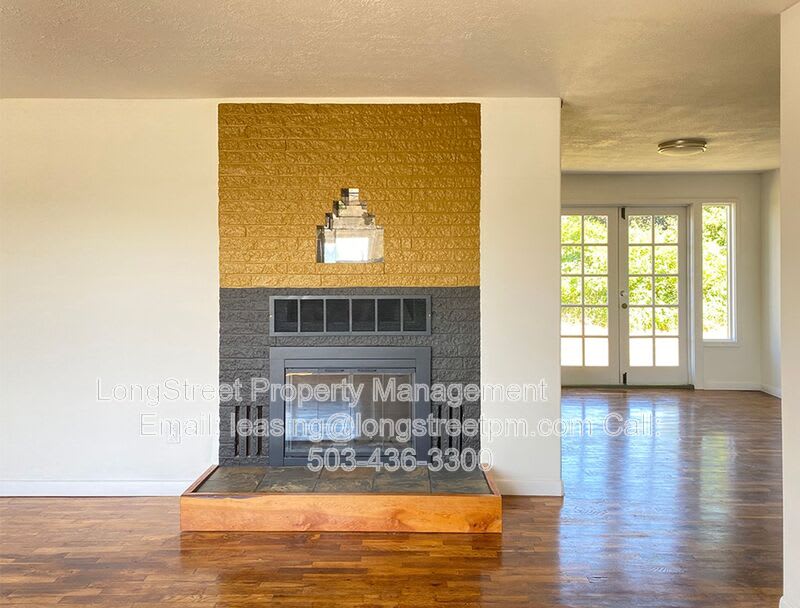 184 Gwinn St W – photo 5