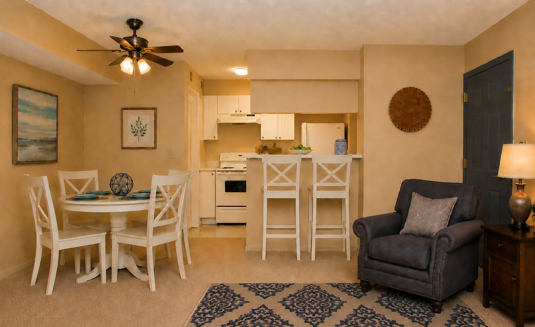 1/1 3rd Floor with private balcony in gated community across from Altamonte Mall – photo 5