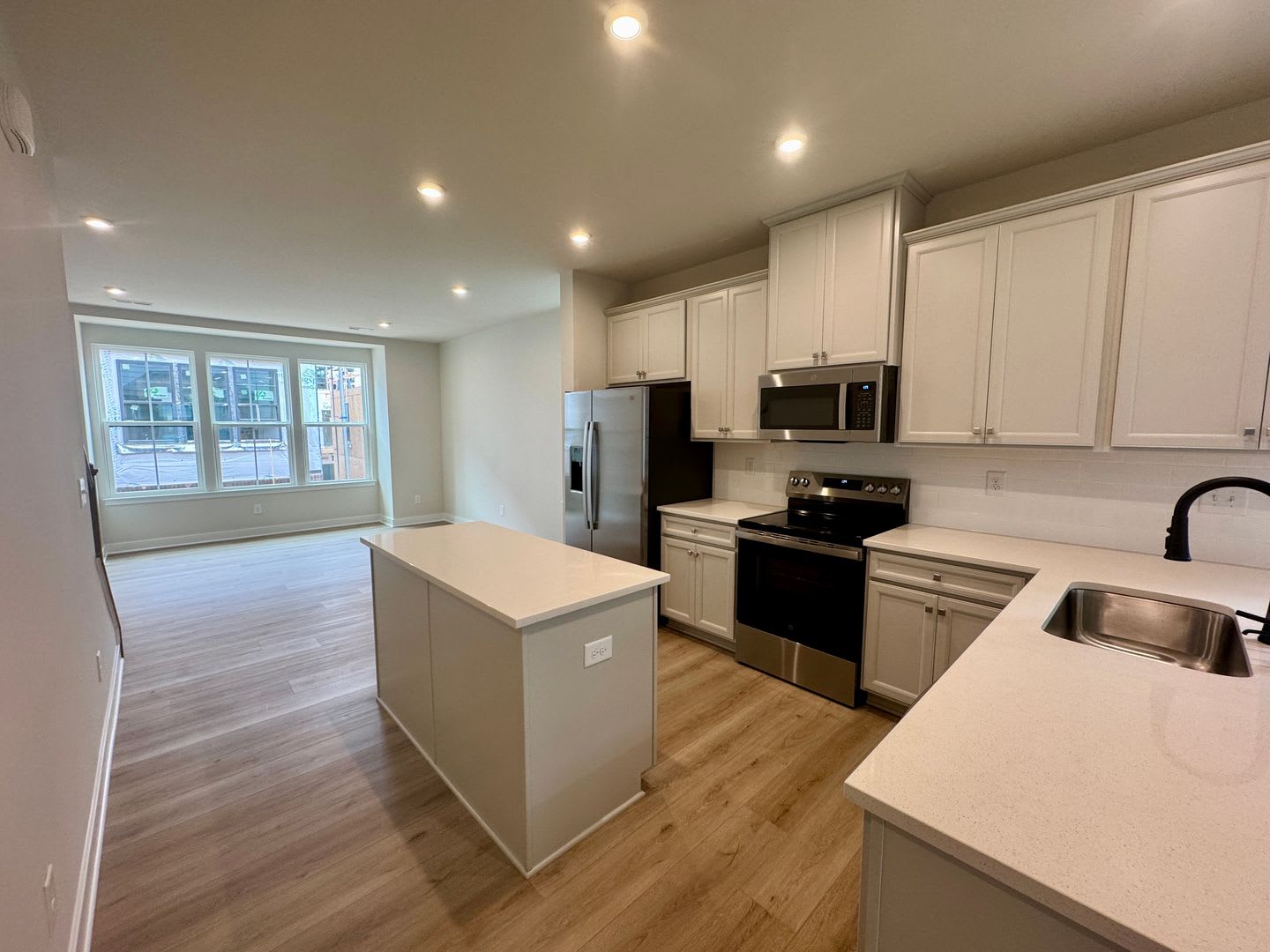 ***50% off First Full Month of Rent***. Southend, 2BR/2.5BA Townhouse – photo 3