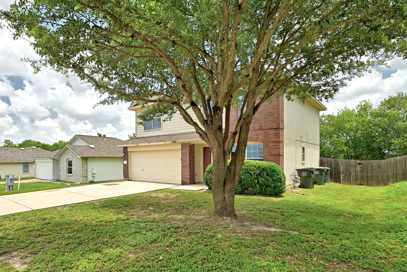 Charming 3 Bed Sanctuary With 2 5 Baths In Kyle S Serene Peppergrass Cove 1822 Sq Ft – photo 2