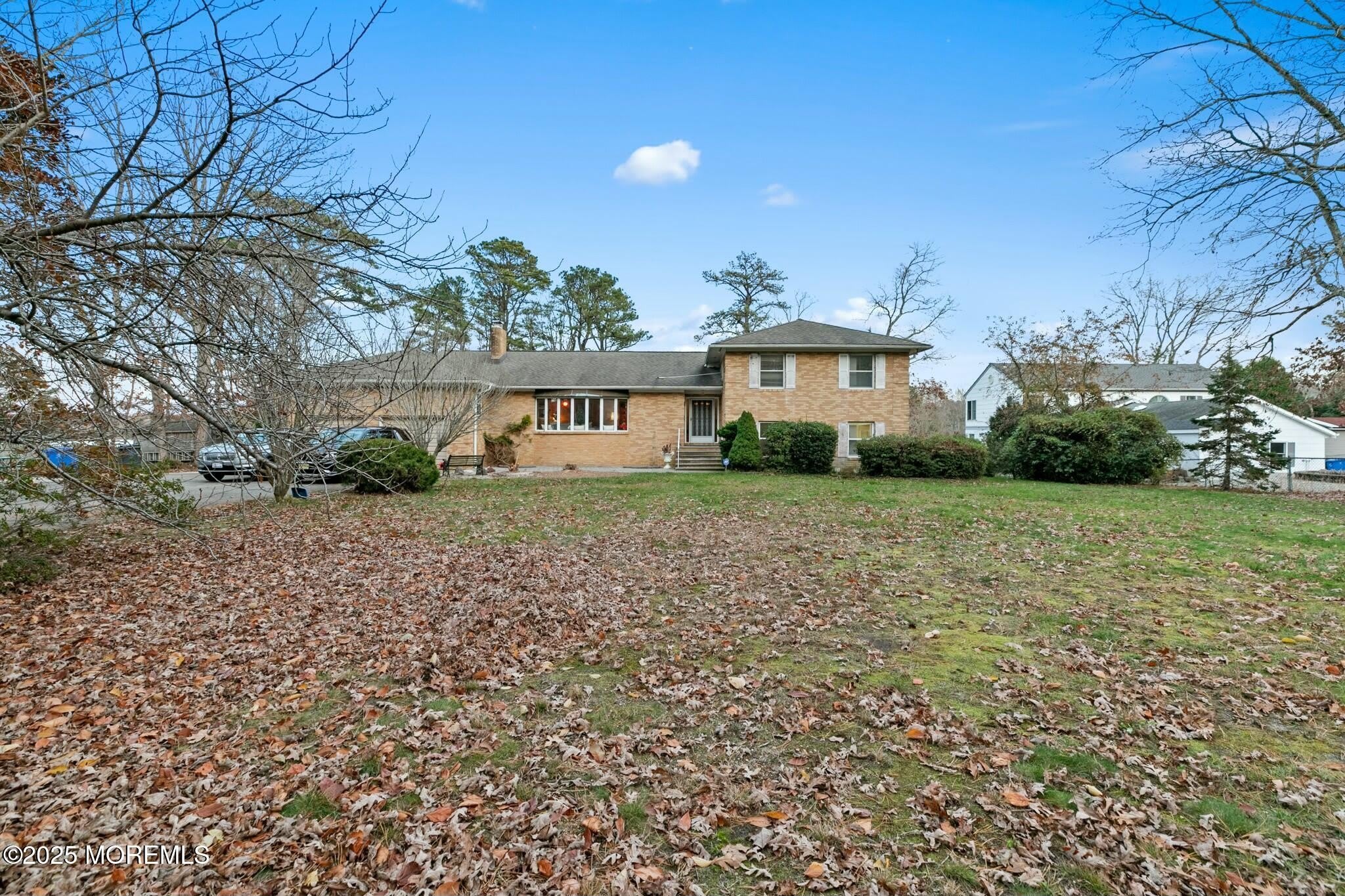 399 Golfview Drive – photo 2