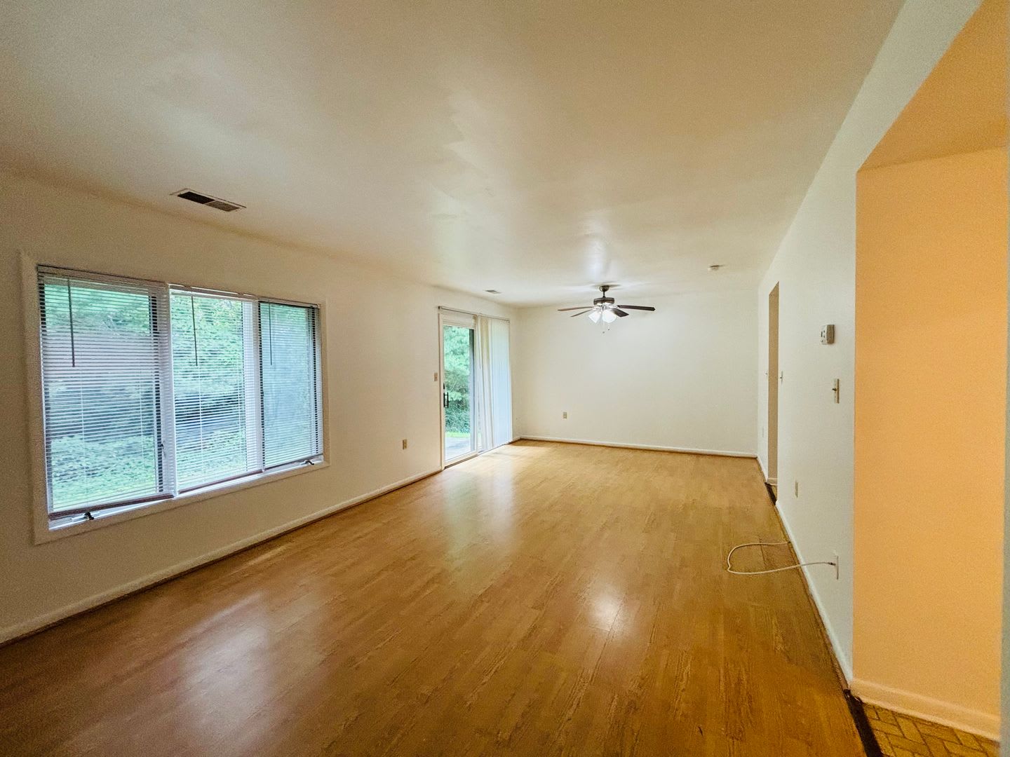 3 Bedroom 2.5 Bath Townhouse – photo 4